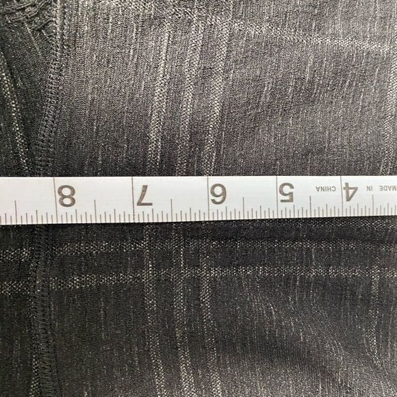 Athleta black  pull over Athletic Top with Thumb Holes - Picture 8 of 8